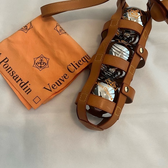 0032 - Louis Vuitton x Veuve Clicquot limited edition croquet set. - Picture 3 of 10